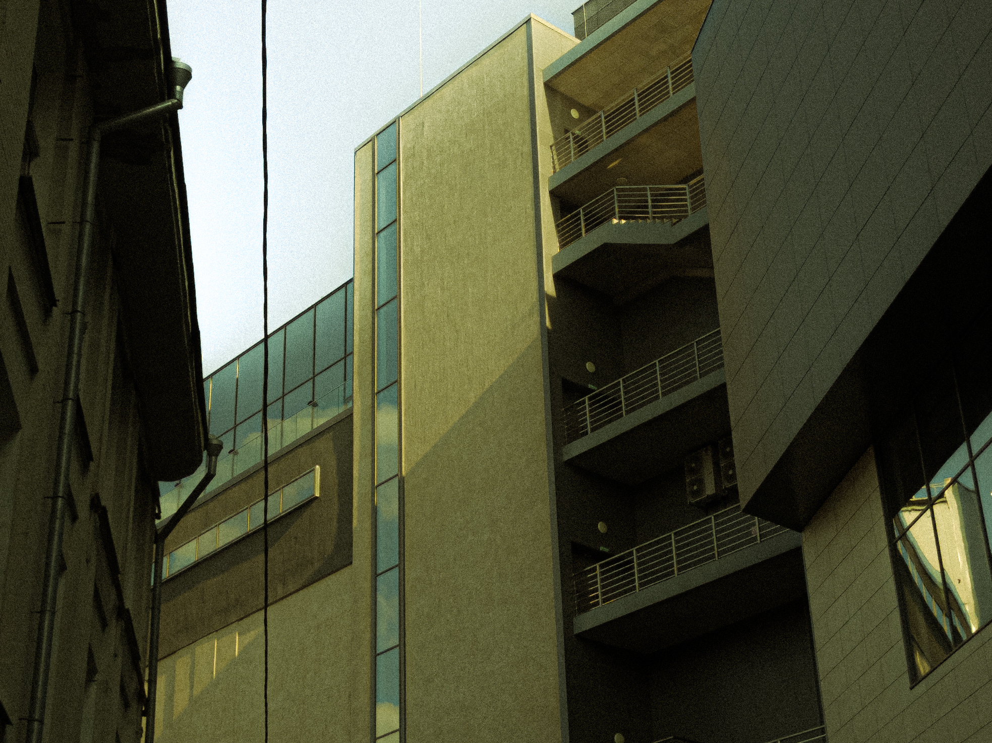 Brutalist stairwell โ photo by TEMPHIOT